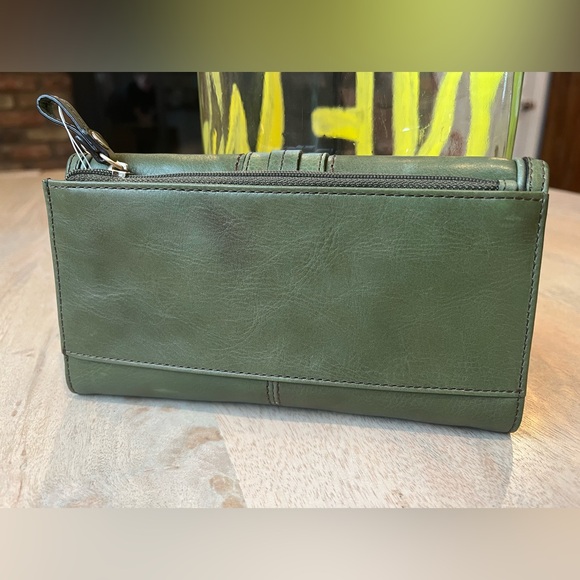 FOSSIL leather flap wallet, Never Used, green leather checkbook wallet - Picture 3 of 6